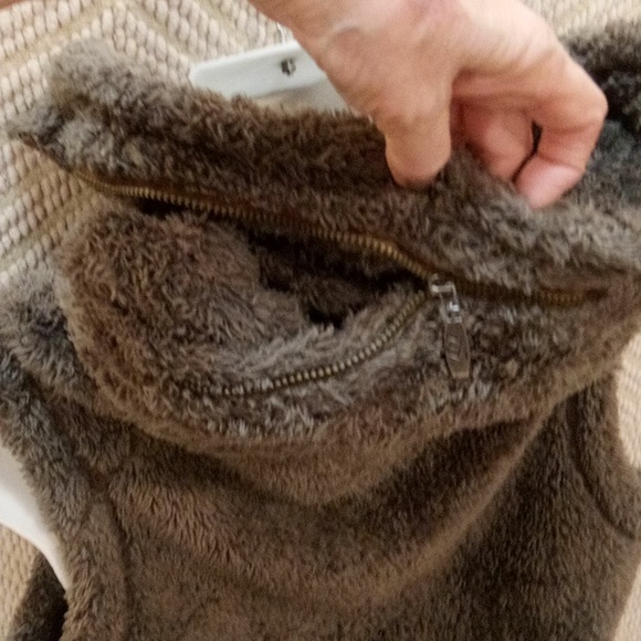 i Sapparel Sage Green Sherpa & Leather Vest! Convertible Collar/Hood! - Picture 10 of 13